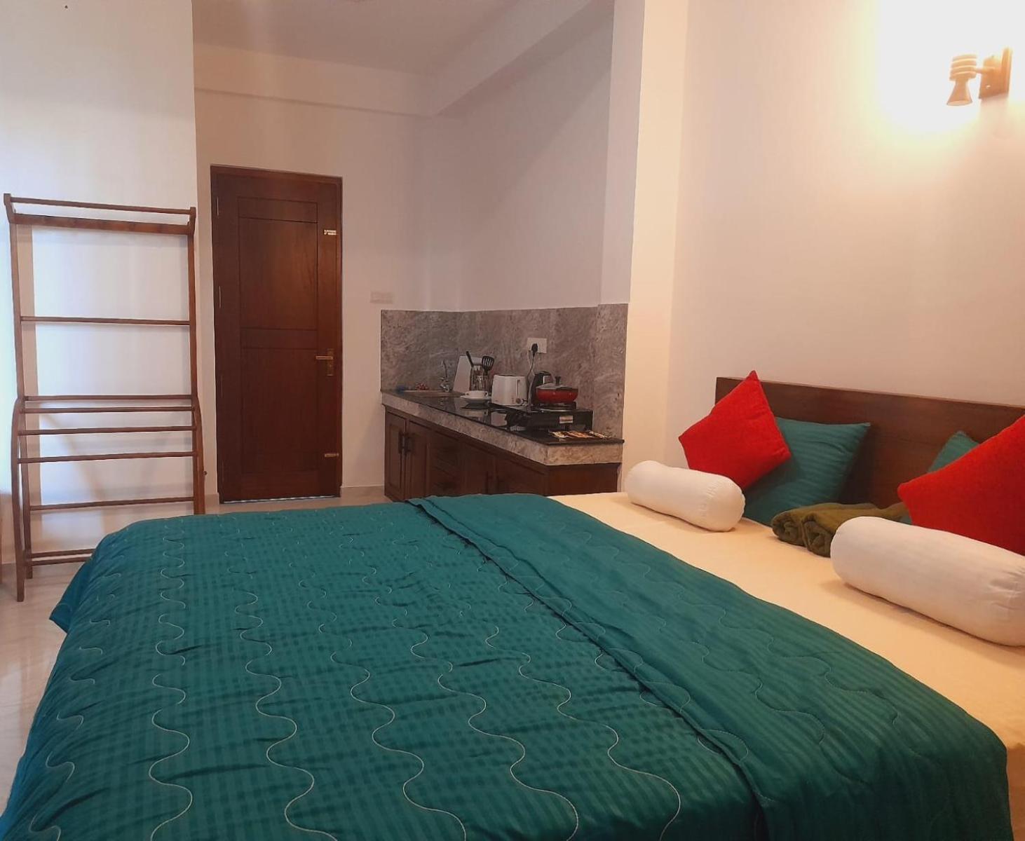 New Sea Lion Guest House Hikkaduwa Esterno foto
