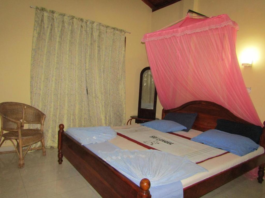 New Sea Lion Guest House Hikkaduwa Esterno foto